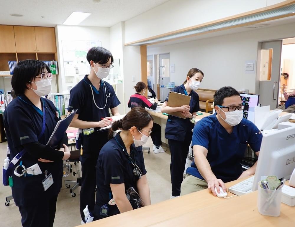 【嚥下カンファレンス】嚥下内視鏡の結果を主治医と協議し、方向性を検討する