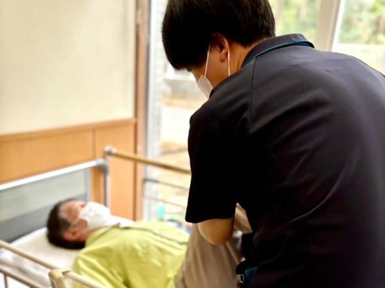 【状態が悪い方にも、諦めずにリハビリテーションを実施】